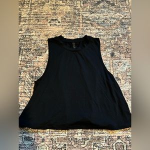 Carbon 38 Muscle Crop Top Small